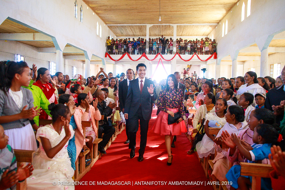 Le président Andry Rajoelina et son épouse célèbrent Pâques à Ambatomiady