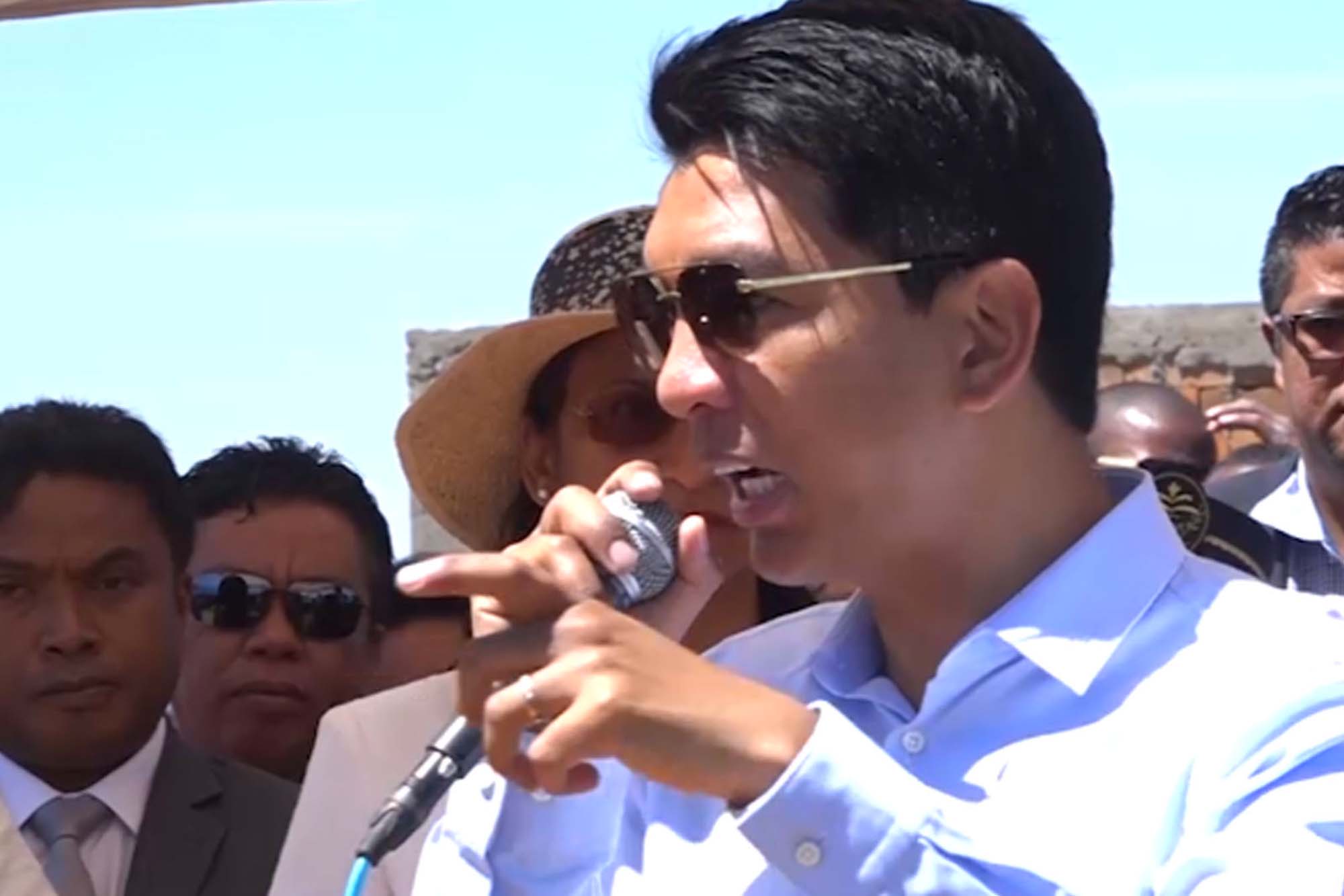 ATAO ANISAN’IREO ONIVERSITE RAITRA INDRINDRA ATY AFRIKA IREO HAORINA ETO MADAGASIKARA