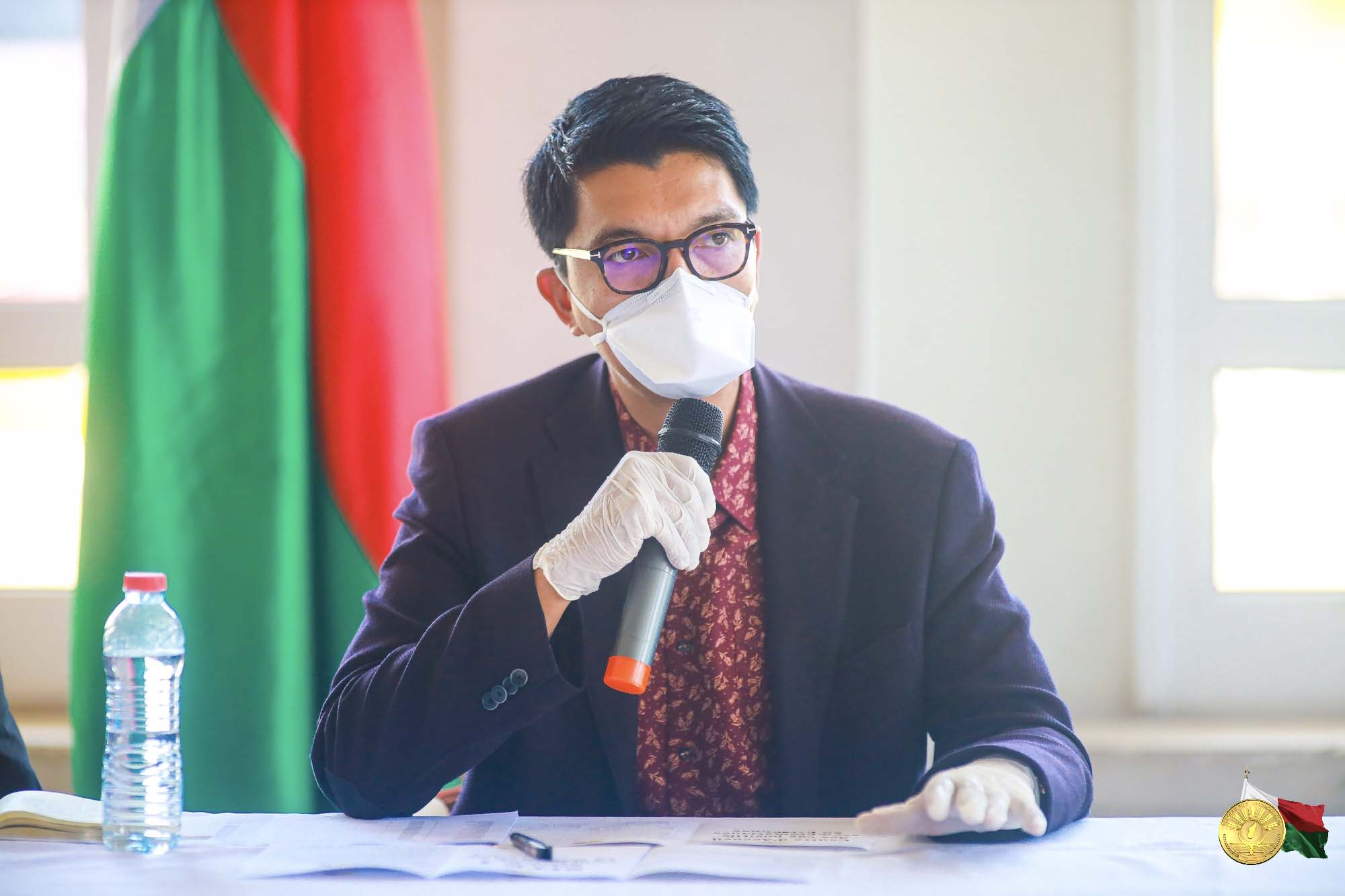 MIROSO AMIN’NY PAIK’ADY VAOVAO ENTINA MIADY AMIN’NY VALAN’ARETINA CORONAVIRUS I MADAGASIKARA