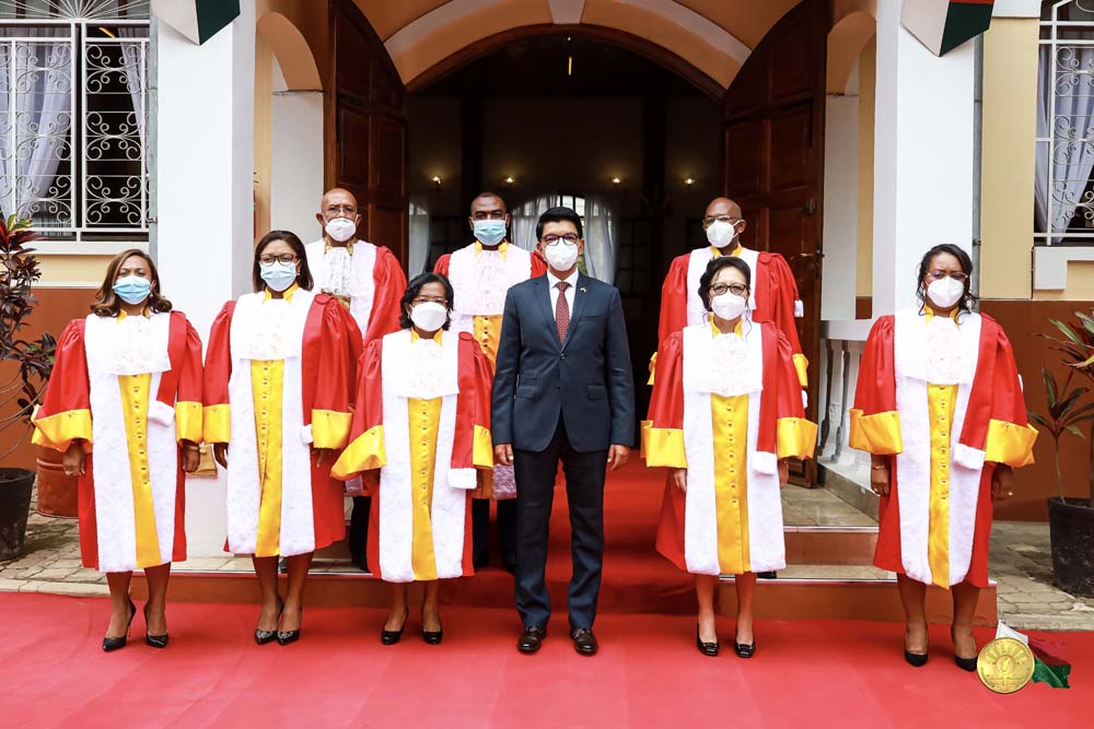 Prestation de serment et installation officielle des nouveaux membres de la  Haute Cour Constitutionnelle