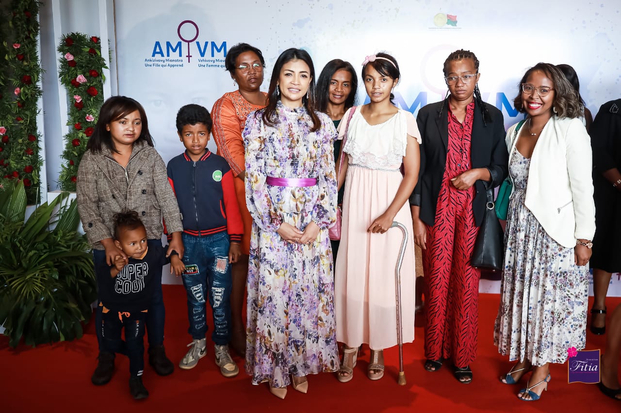 Journée internationale pour l'élimination de la violence contre les femmes et lancement de la campagne des 100 jours d'actions pour l'émancipation des filles et femmes Malagasy