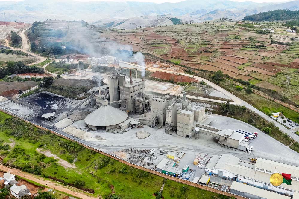 Lancement des travaux de construction et d'extension de la cimenterie Cementis d'Ibity