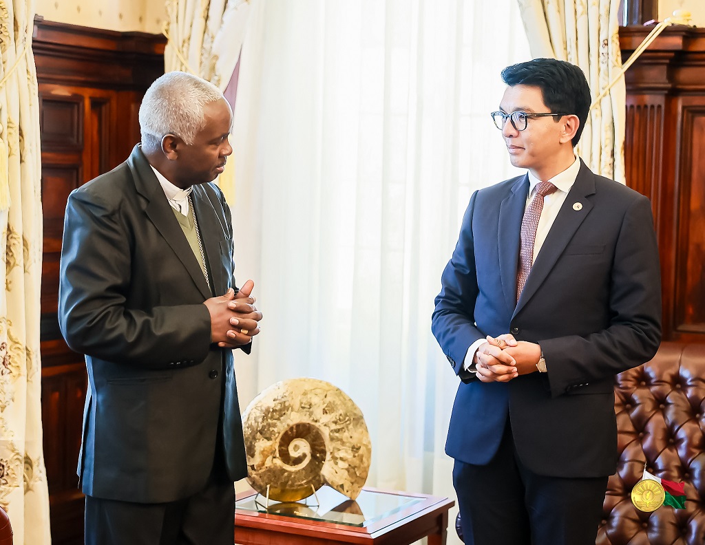 Le Président de la République reçoit la délégation malagasy pour les JMJ