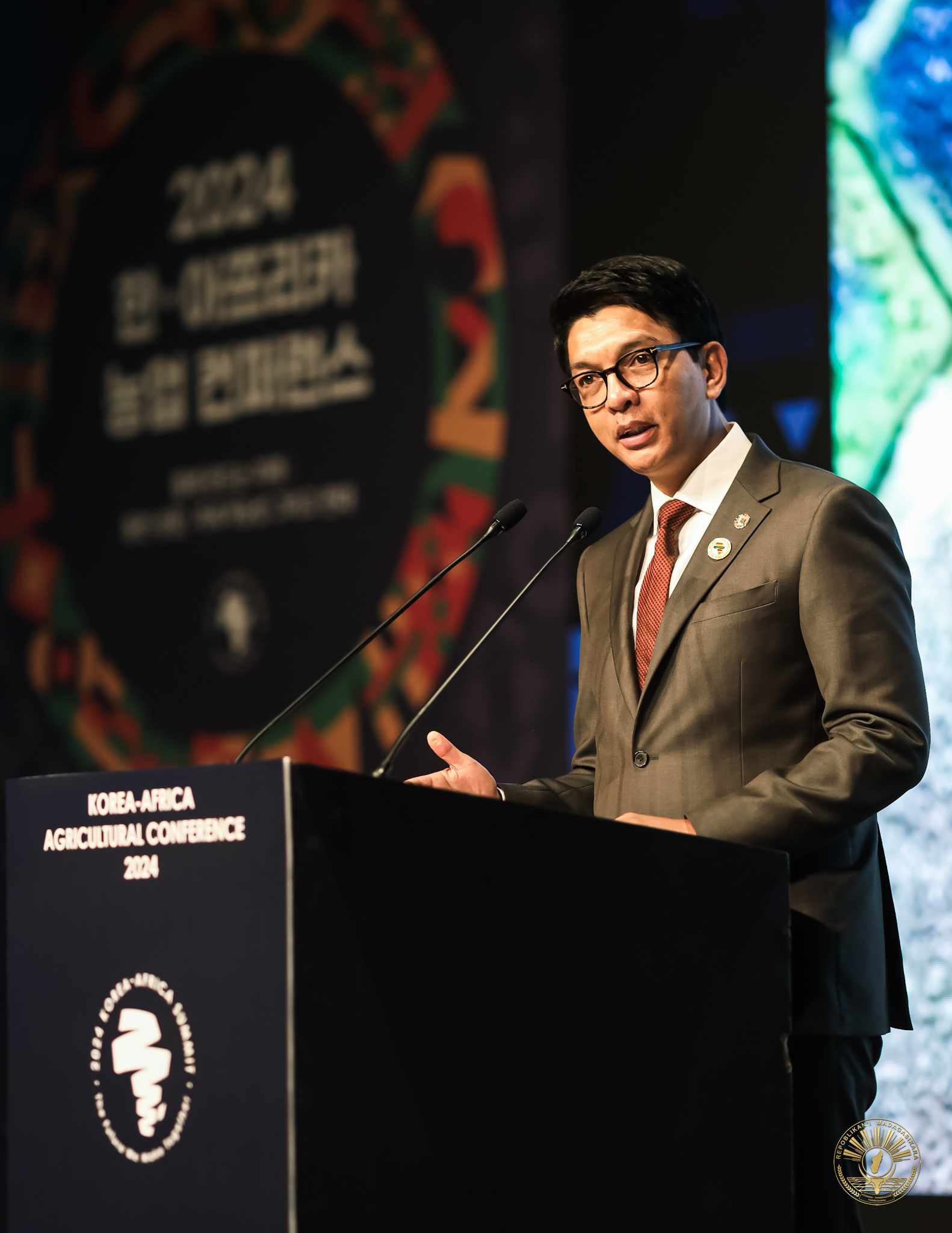 Lahatenin'ny Filoham-pirenena Andry RAJOELINA nandritra ny Korea - Africa Business Summit