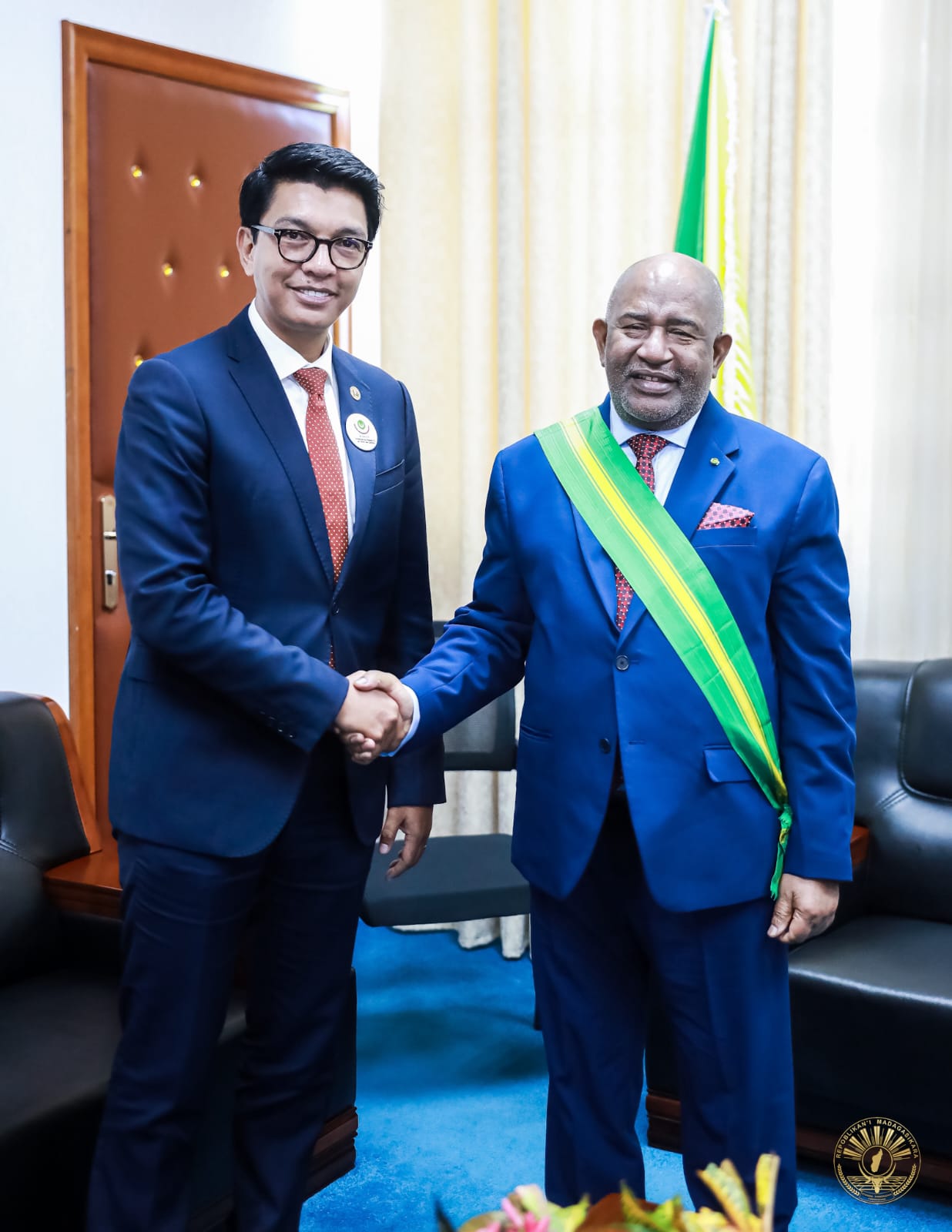 Le Président Andry RAJOELINA assiste à la cérémonie d’investiture du Président de l’Union des Comores