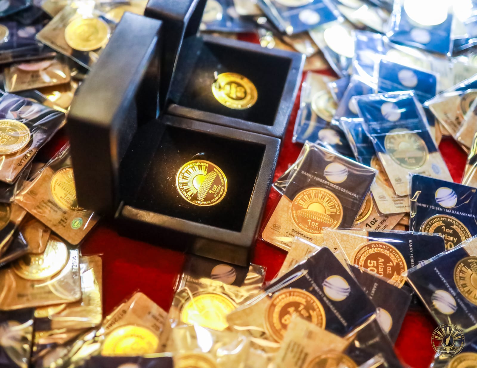 Lancement officiel de la vente des pièces d'or monétaire du pays