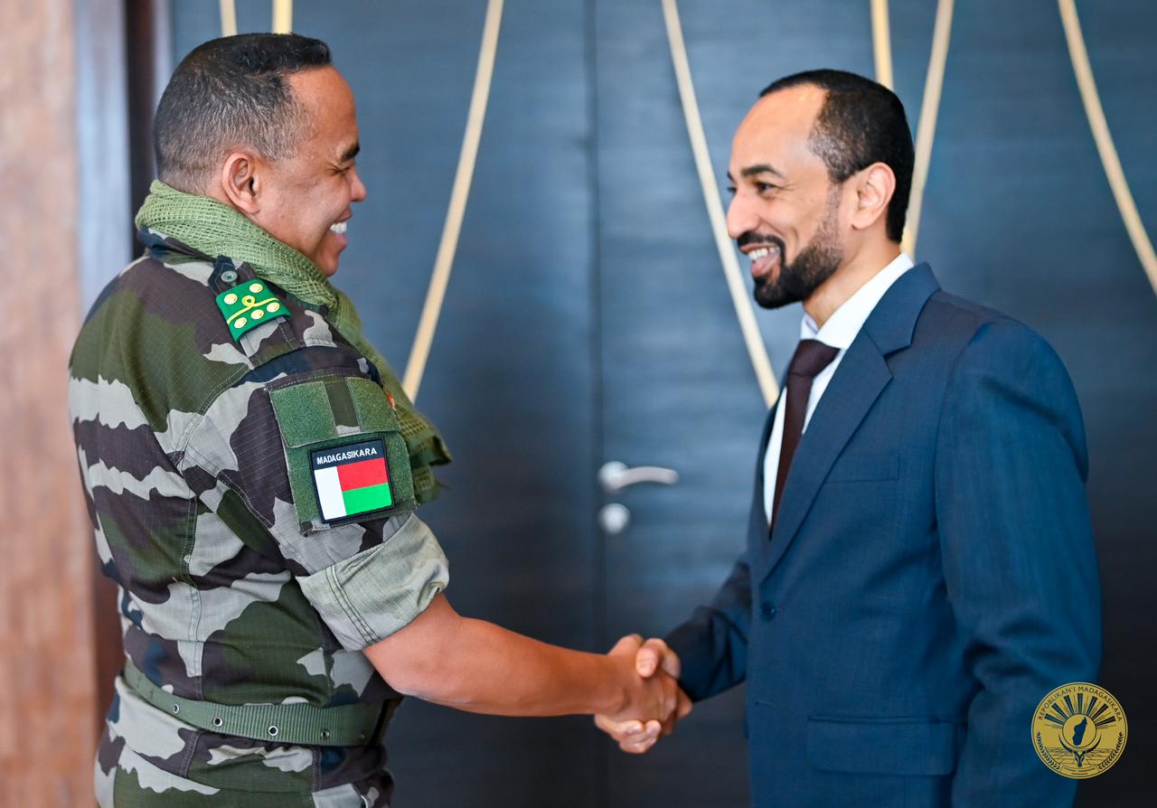 Fitsidihana am-piralahiana nataon'ny Ambasadaoron'i Emirats Arabes Unis tao amin'ny Lapam-panjakana Iavoloha