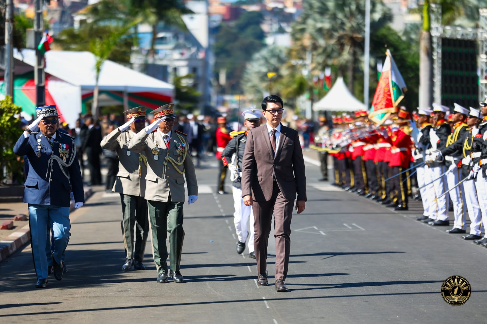 Coup d'envoi de la célébration du 65ème anniversaire du retour de l'indépendance et de la création des Forces Armées