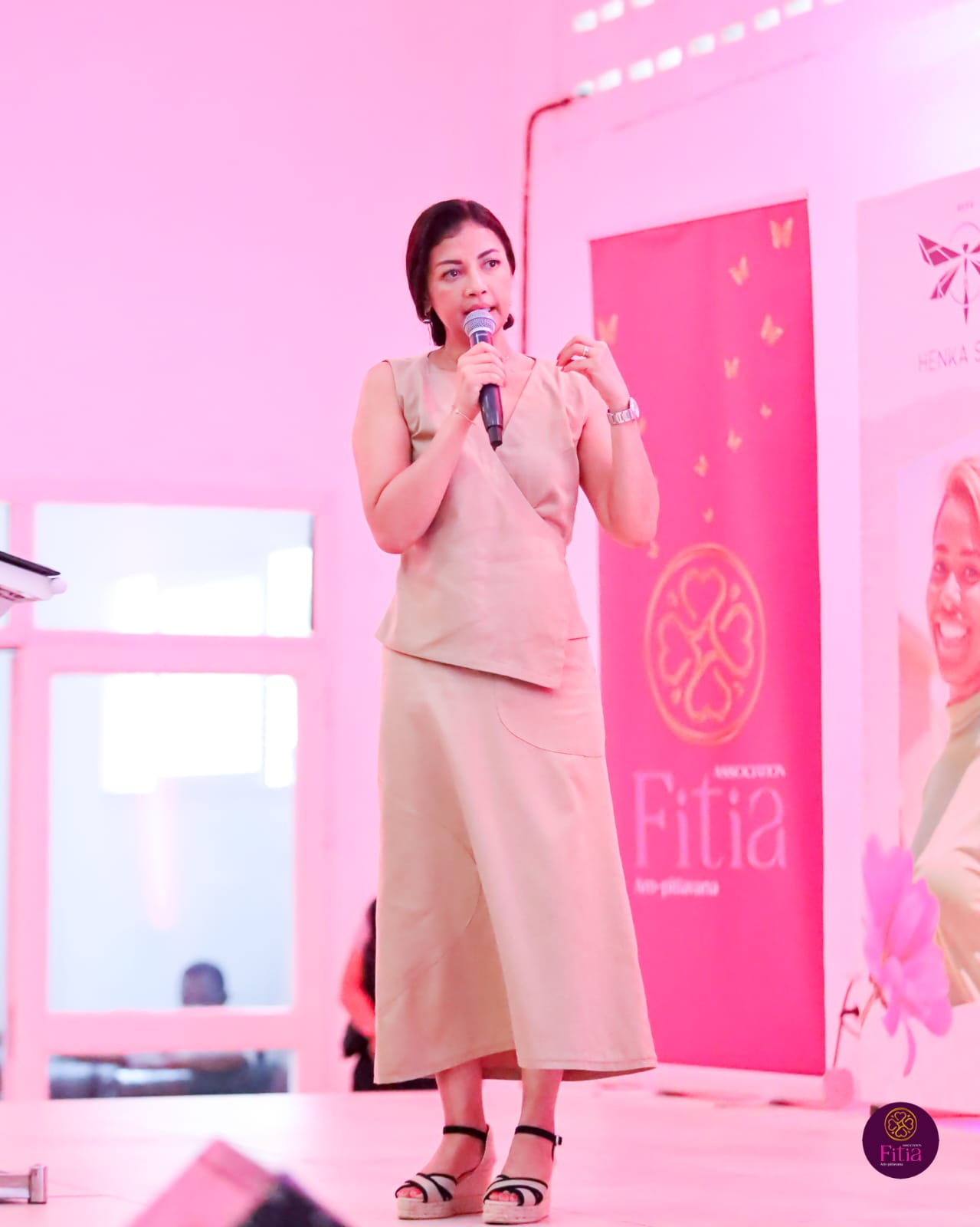 Formation HOPE : la Première Dame aux côtés des jeunes filles de Mahajanga