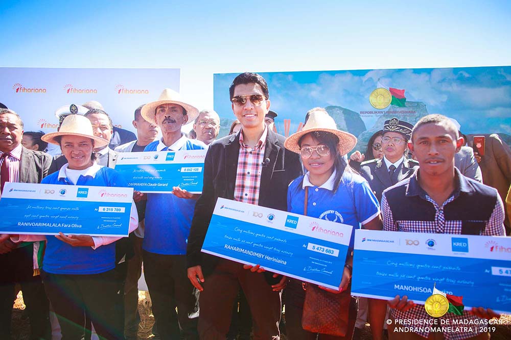 Descente du Président Andry Rajoelina dans la région Vakinankaratra : « Fihariana », LE projet qui donne à tous une même chance, pour avoir un nouveau départ