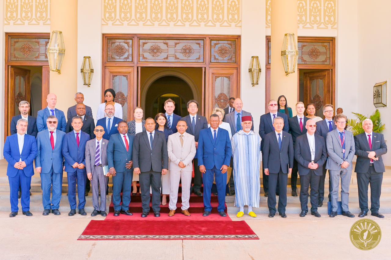 Fandraisana voalohany ireo Vondrona diplomatika tao amin’ny Lapam-panjakana Iavoloha