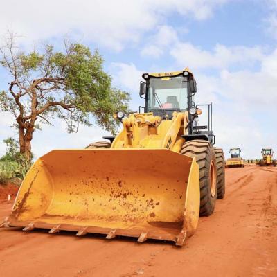 08 Mai 2021 - Remise d'un pack complet d’engins destiné à la réhabilitation des routes, Ambovombe, Région Androy