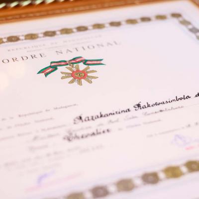 09/02/2023 - Remise de distinctions honorifiques au Barea CHAN de Madagascar
